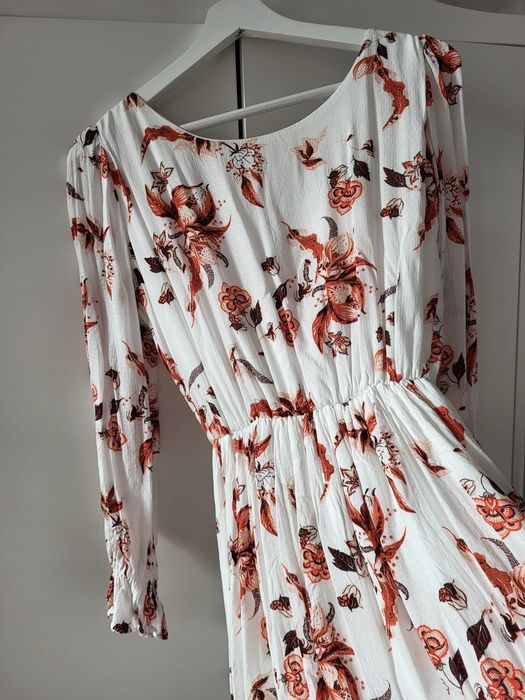 Vând set rochie midi+guler