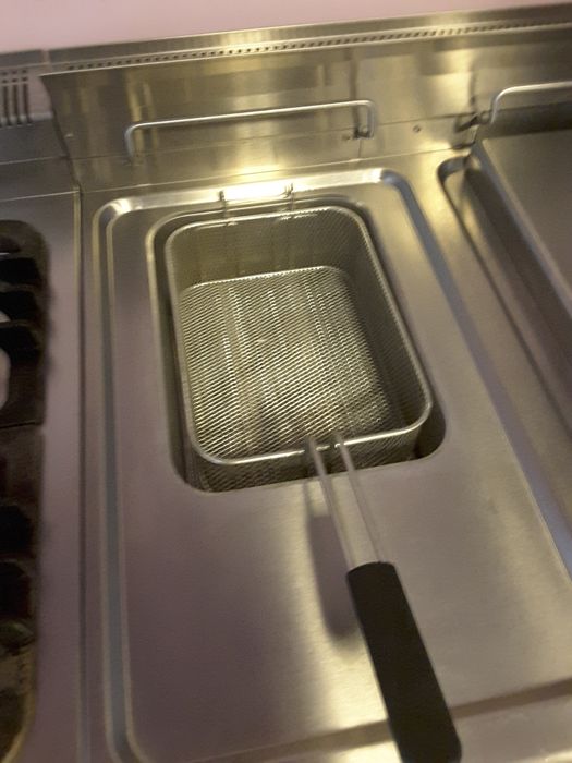 Fripteuza / fripteoza gaz  2×15 litri / hota / motor 2700mc/h