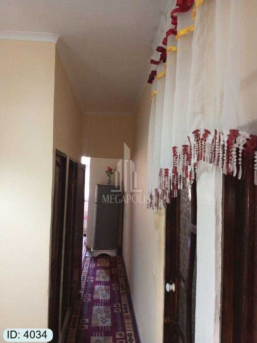 sharq 1 16 maktab tomonida 4 xonali uy sotiladi №4034