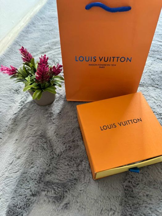 Louis Vuitton колан