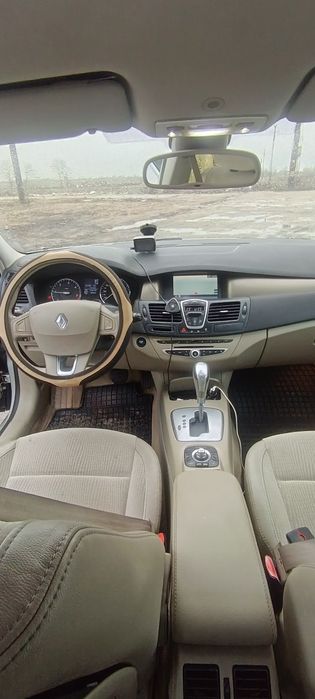 Vand sau schimb Renault automat