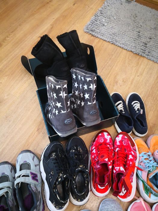 Дамски обувки еспадрили, и маратонки платформи.