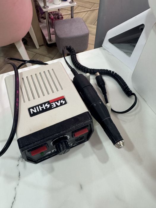 Маникюрная машинка Strong