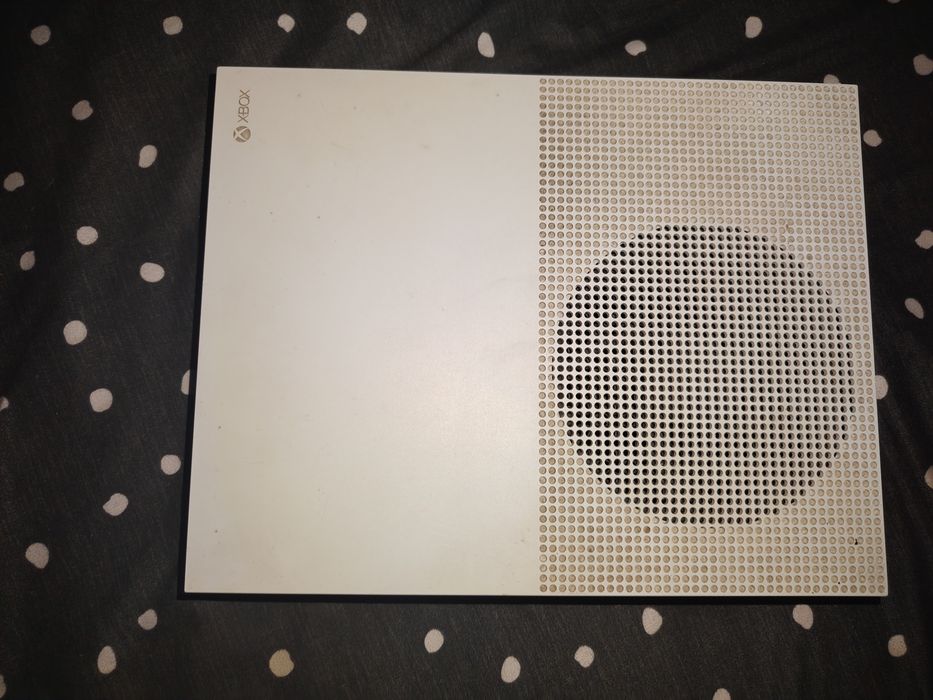 Xbox One S 1681, pentru piese.