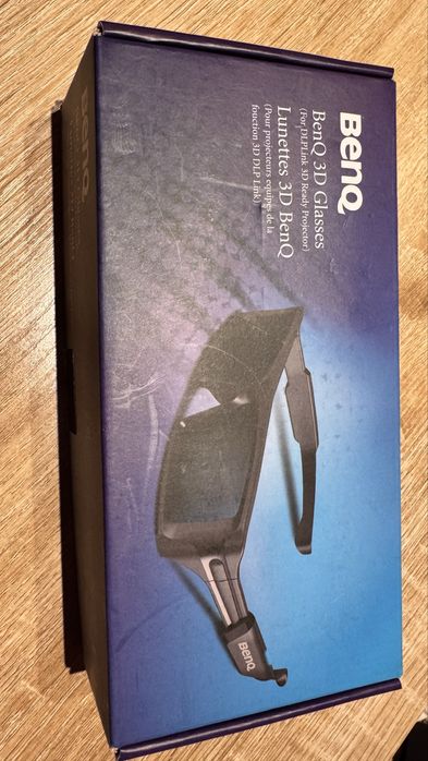 Videoproiector BenQ W1070 3D+ ochelari 3D+ecran de 2,55m