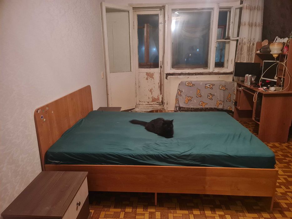 Продам кровать с матрасом