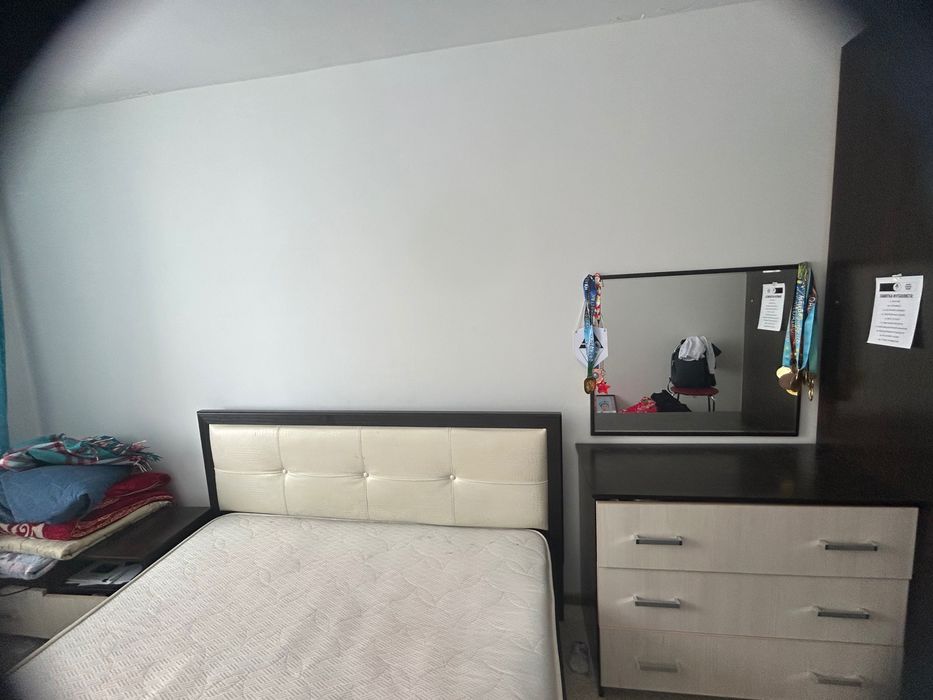 Продам кровать и комод