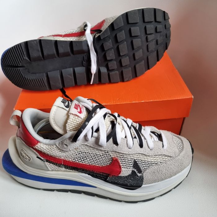 Nike vaporwaffle Sacai marimea 43 adidasi barbati