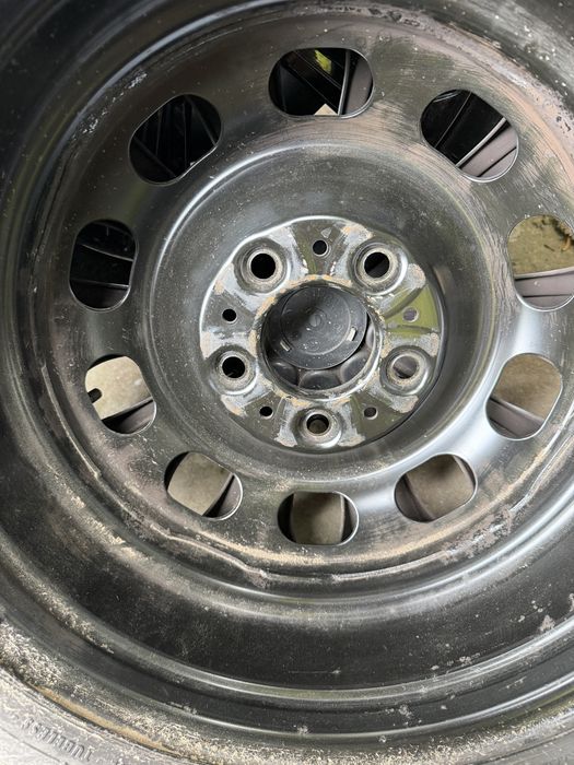Roti bmw cu anvelope de iarna