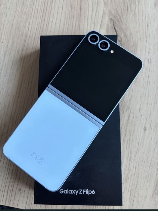 Samsung galaxy flip 6