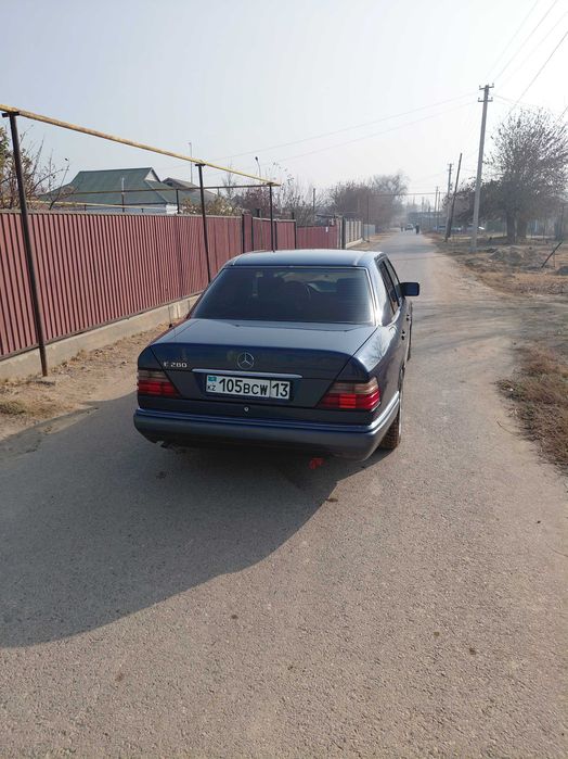 Мерседес бенс Е-класс