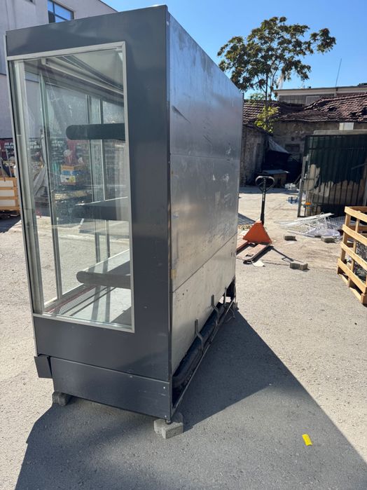 Хладилна Витрина