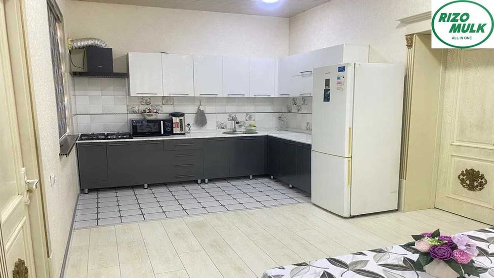 Назарбек почта якинида файзли ховли сотилади. NR494/44