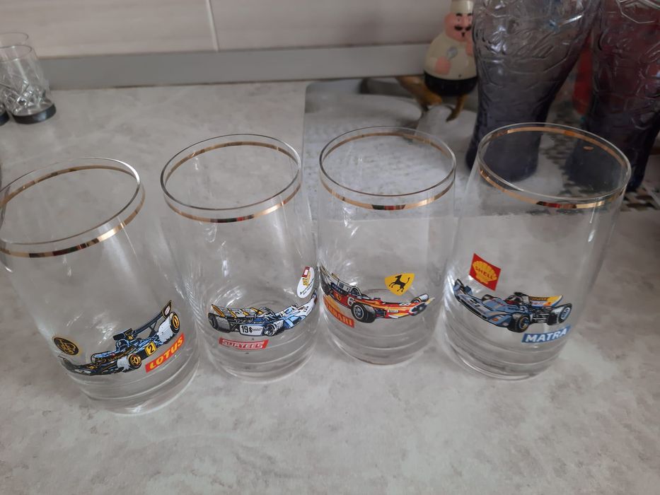 Продам сервиз и комплект посуды