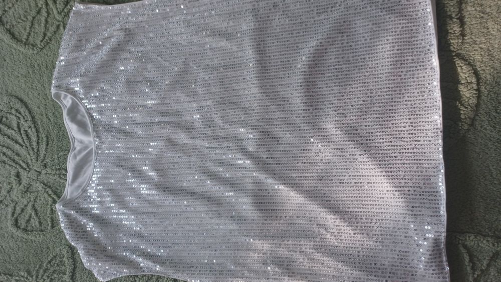 бяла блуца с пайети размер XL + дамски сандали с камъни  номер 39