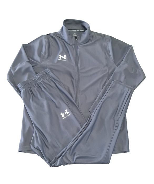 Мъжки Екип Under Armour 

Чисто ново с етикети.

Размер S,M,L

Цена 99