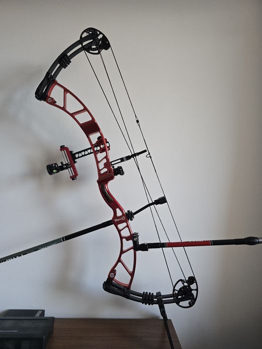 Лък пълен пакет Kinetic KINETIC ARCO compound TRIUM X 38'' HYBRID CAM