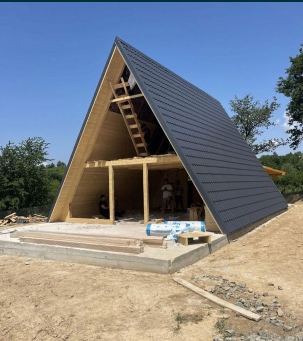 Vindem cabane tip A-frame