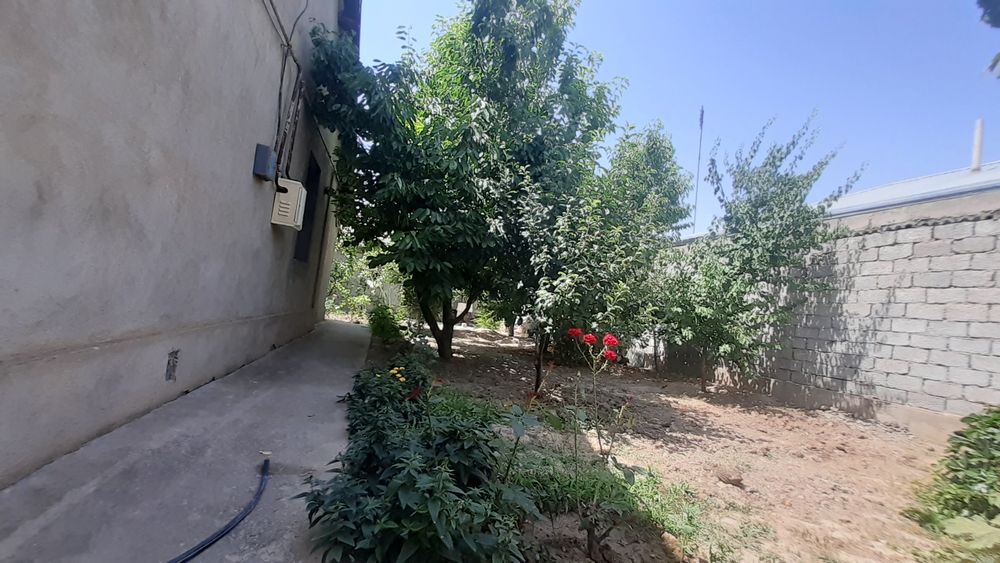 Срочно уй сотилади