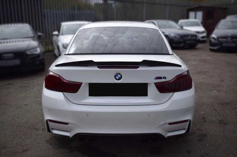 Eleron Codita Portbagaj BMW 4er F33 F83 M4 High Kick PSM, Negru Lucios