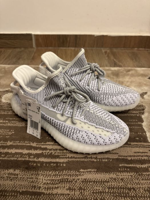 Yeezy 350 V2 Static