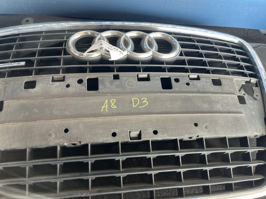 Audi A8 d3 предна маска решетка 4e0853653 ac оригинална  н 10