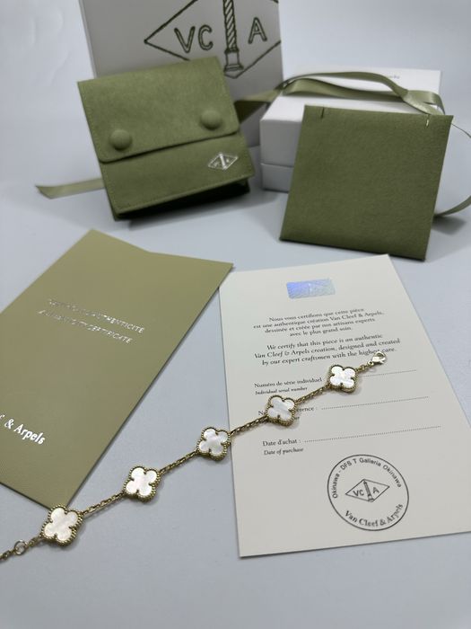 Brățară Van Cleef & Arpels 5 motifs Gold 750 White Pearl