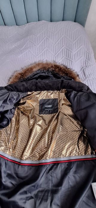Продам зимннюю куртку