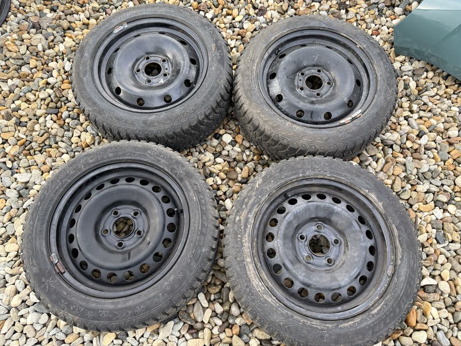 Set jante R16 cu anvelope iarnă 205/55/16 Hyundai Kona