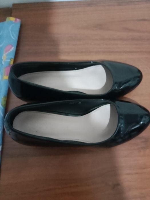 Ayollar qora tuflisi kareyskiy razmer36