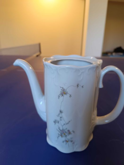 Порцеланов чайник 2 литра