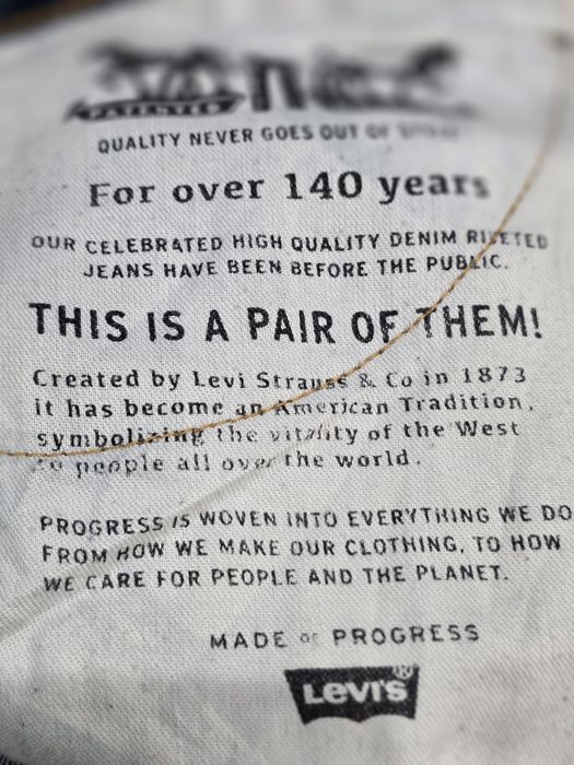 Blugi  Levis Strauss  bărbați