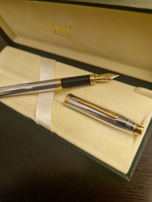 Stilou Cross cu penita aur Impecabil in cutie originala