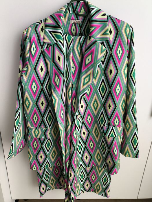 Продам брючный костюм