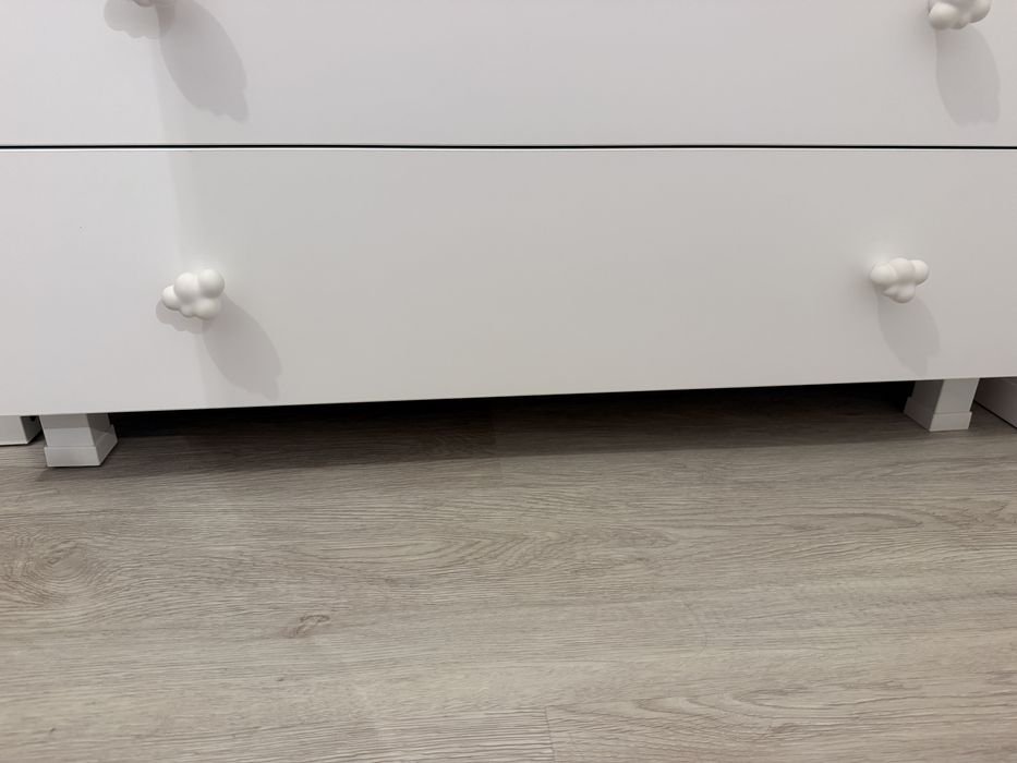 Comoda cu sertare pentru copii