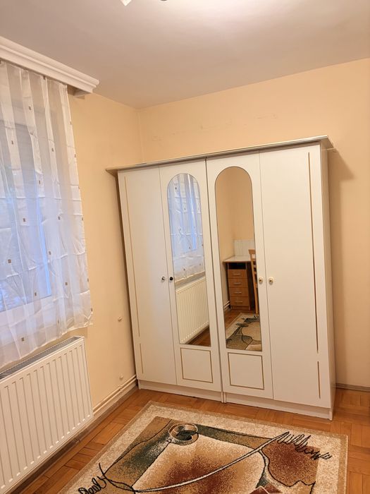 Apartament de închiriat cu 3 camere 5 minute de la UMF