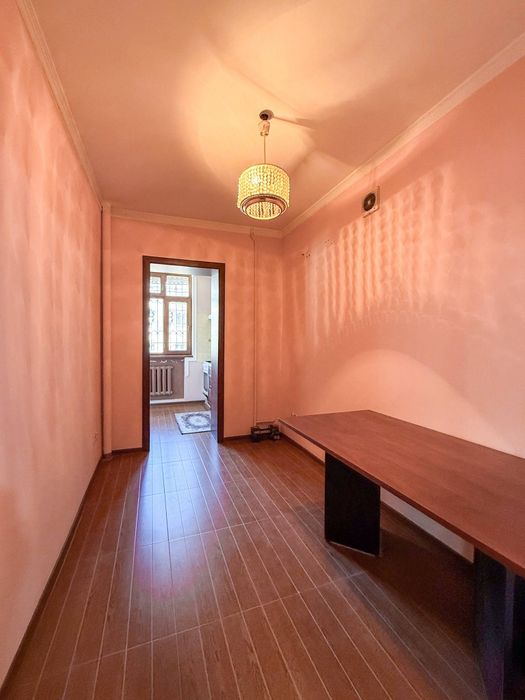 Срочно прадайутса квартера шотаруставилли аския