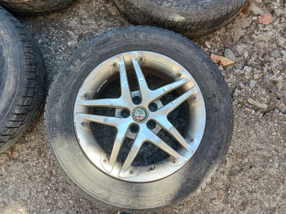 Джанти със зимни гуми Alfa Romeo MOMO