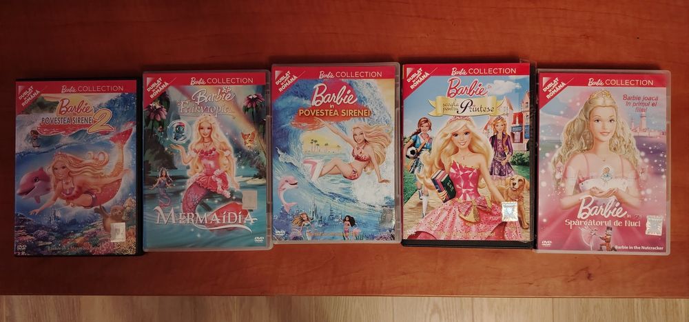 Vând DVD uri seria Barbie