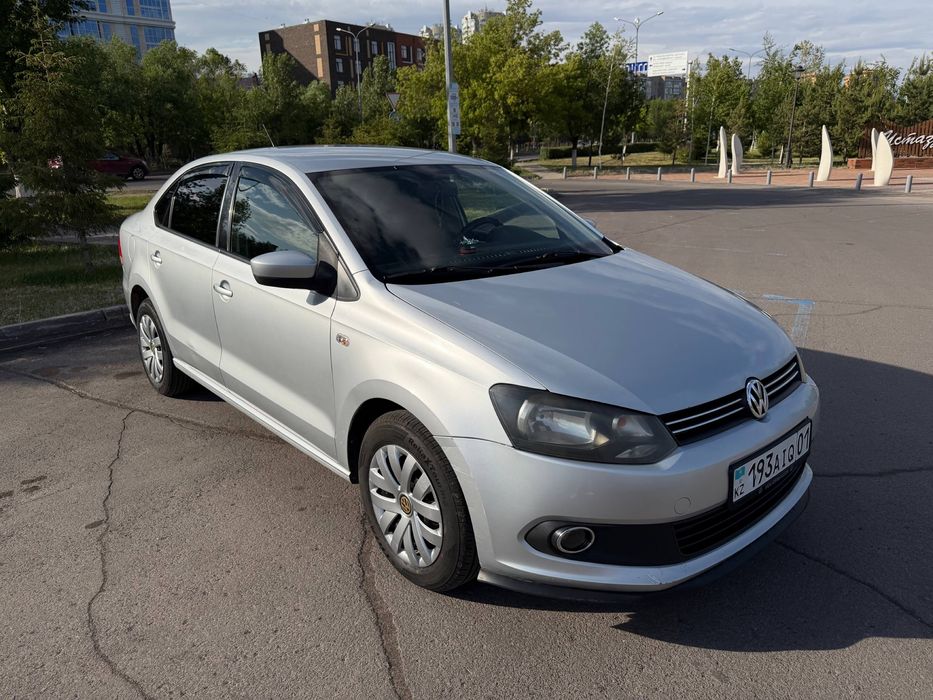 Volkswagen Polo sedan