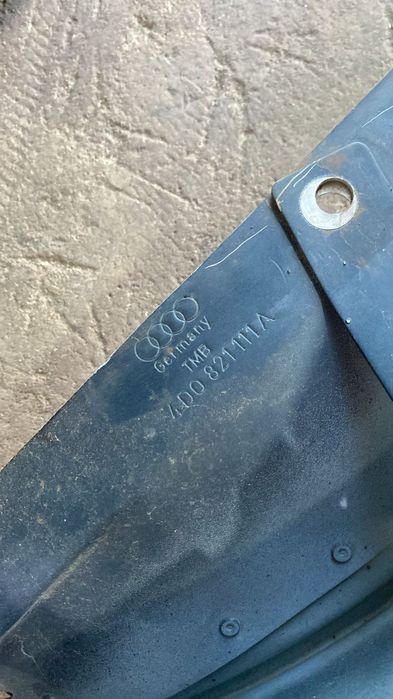 Крыло Ауди А8 Д2