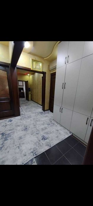 5 xonali kvartira SOTILADI