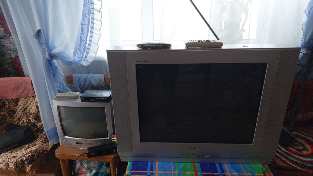 Телевизоры Самсунг диоганаль 68 .jvc диоганаль 35