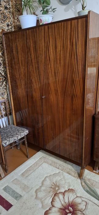Срочно Продам полный гарнитур