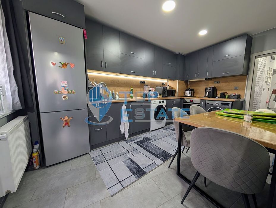 Продава се Тристаен апартамент в Плачковци - 77 кв.м за 649 €/кв.м - Снимка #1