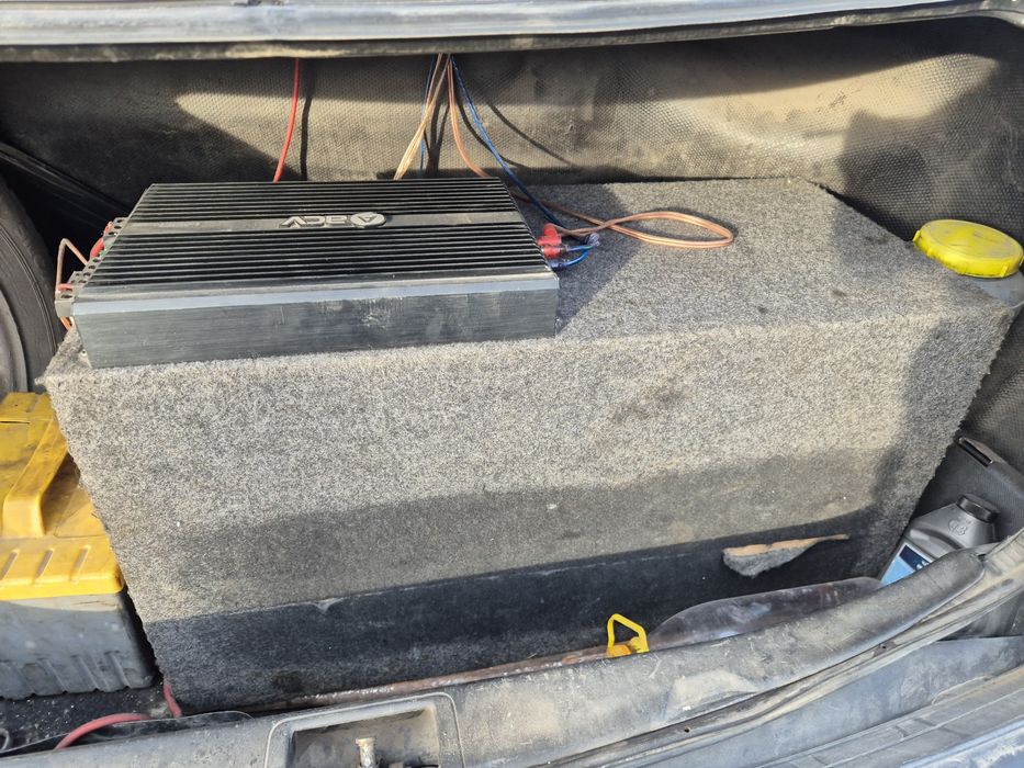 Продам сабвуфер в хорошем состояние