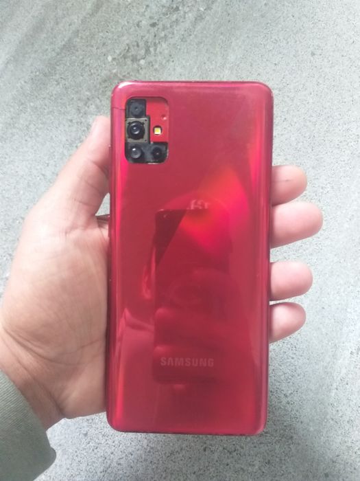 Samsung a51 telefon sotladi