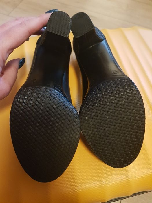 Дамски обувки от естествена кожа