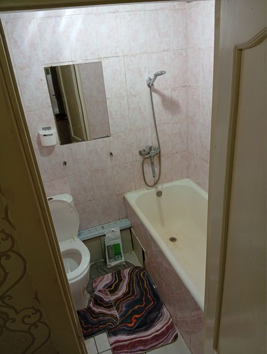 Продаю квартиру,Алмазар,мед городок,1в2/1/4 с отдельным входом !