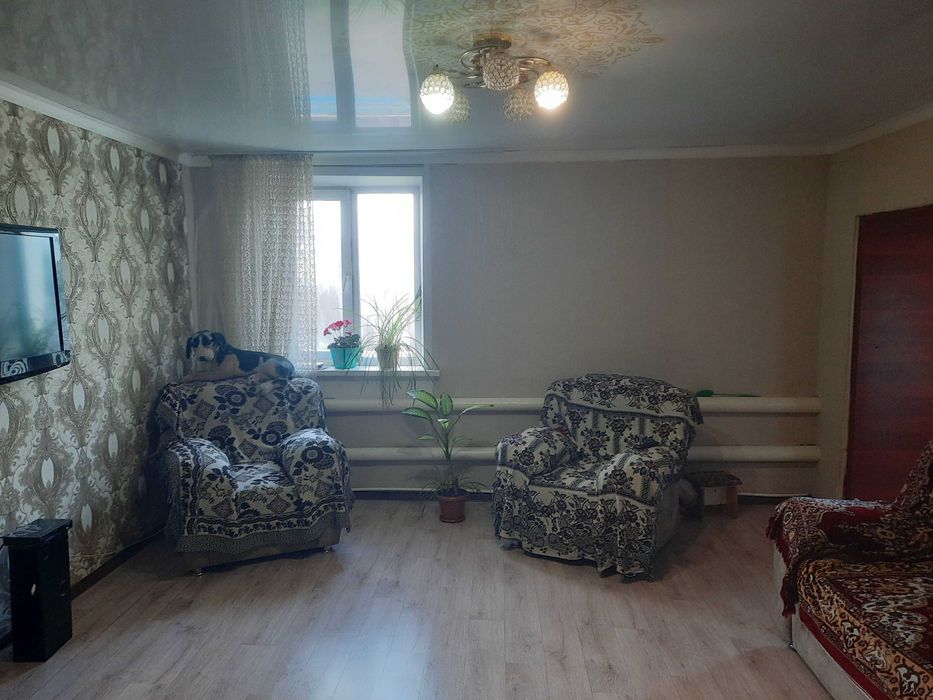 продам квартиру .